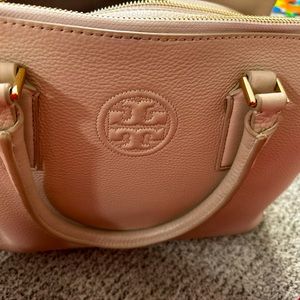 Brand new Tory Burch valued at 495